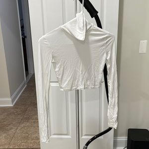 Aritzia “Sunday Best” Freshman Cropped Turtleneck